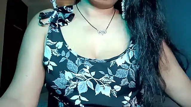 horny milf couple online show from April 10, 4:44 pm