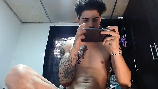 Snapshot of imsammytop chatting on December 17, 2:01 pm imsammytop online show from December 17, 2:01 pm