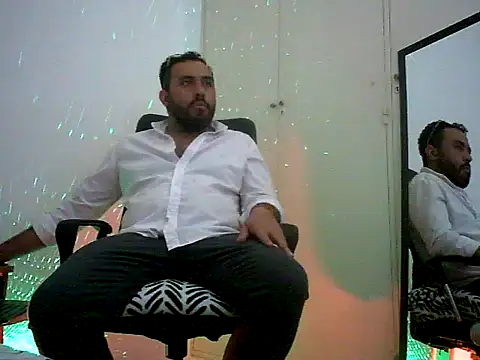 Snapshot of Domfetishx chatting on October 22, 4:35 am Domfetishx online show from October 22, 4:35 am