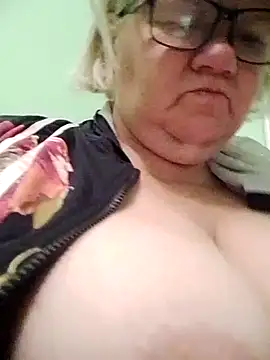 LusiyaGold5 online show from October 13, 9:59 pm