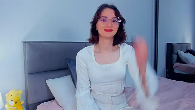 LorrieDegonia online show from October 30, 4:03 am