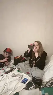 amandatheblondewife online show from January 18, 4:05 am