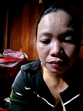 Snapshot of miomio-12 chatting on October 12, 1:10 pm miomio-12 online show from October 12, 1:10 pm