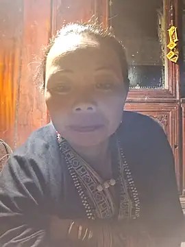 Snapshot of miomio-12 chatting on November 5, 12:38 pm miomio-12 online show from November 5, 12:38 pm