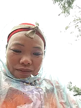 Snapshot of miomio-12 chatting on November 12, 12:44 am miomio-12 online show from November 12, 12:44 am