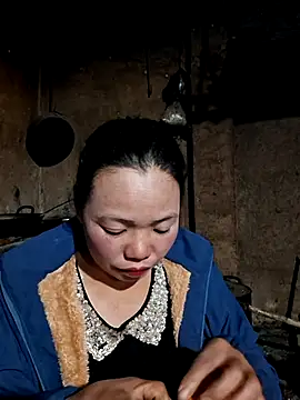 Snapshot of miomio-12 chatting on November 19, 12:05 pm miomio-12 online show from November 19, 12:05 pm