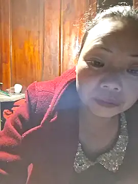 Snapshot of miomio-12 chatting on November 20, 1:33 pm miomio-12 online show from November 20, 1:33 pm