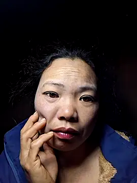 Snapshot of miomio-12 chatting on December 3, 7:45 pm miomio-12 online show from December 3, 7:45 pm