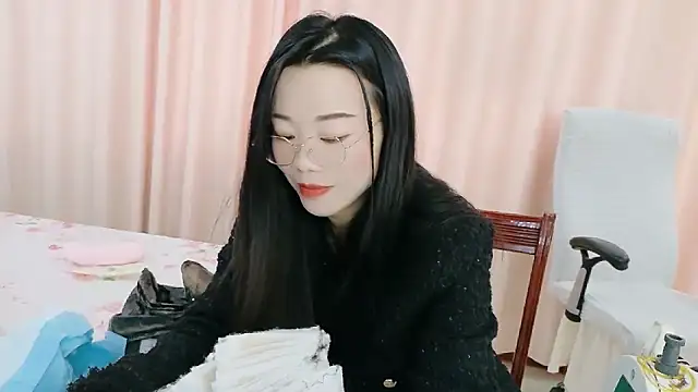 Snapshot of CCOO520 chatting on November 5, 3:50 am CCOO520 online show from November 5, 3:50 am