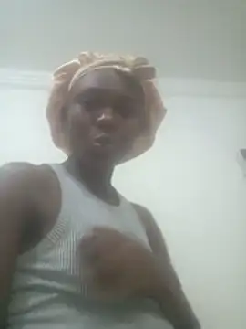 Snapshot of Squirt_hun chatting on October 24, 5:53 pm Squirt hun online show from October 24, 5:53 pm