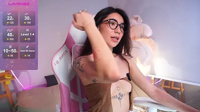 Snapshot of YokoKoko_ chatting on November 22, 5:50 am YokoKoko online show from November 22, 5:50 am