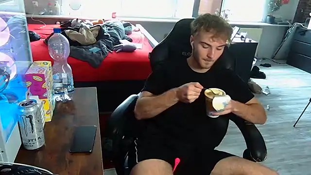 WolkenJunge2006 online show from October 7, 9:17 am