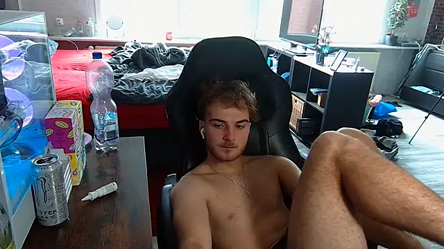 WolkenJunge2006 online show from October 9, 11:52 am