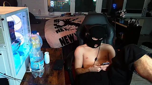 WolkenJunge2006 online show from November 2, 9:17 pm