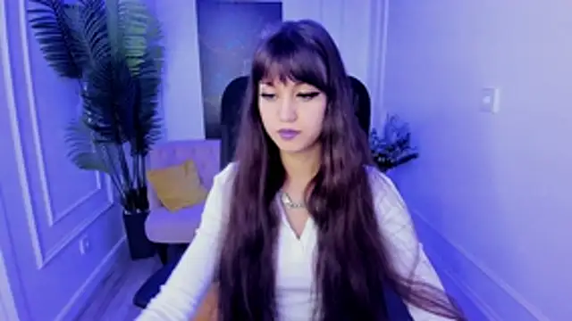 TiffanyYounge online show from November 6, 12:17 pm