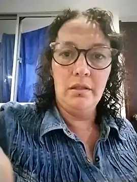 Snapshot of -saraqueen- chatting on October 15, 9:59 pm -saraqueen- online show from October 15, 9:59 pm