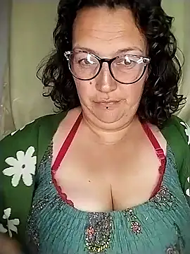 Snapshot of -saraqueen- chatting on November 16, 6:19 am -saraqueen- online show from November 16, 6:19 am