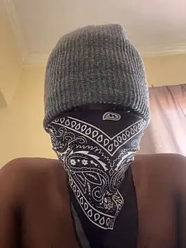 Bandana-Lad online show from October 26, 8:42 am