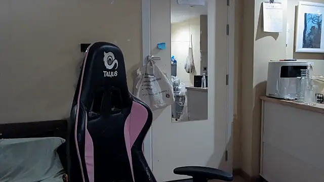 Snapshot of junokun22 chatting on October 10, 6:07 pm junokun22 online show from October 10, 6:07 pm