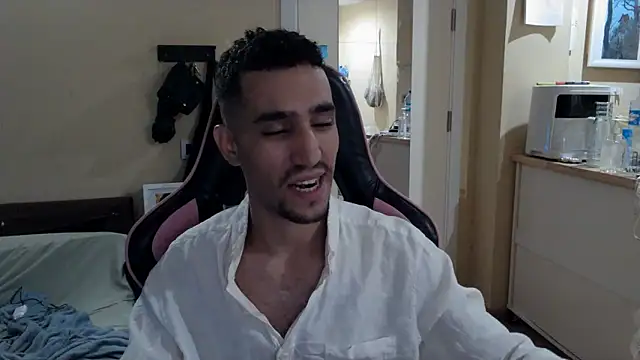 Snapshot of junokun22 chatting on October 11, 6:28 pm junokun22 online show from October 11, 6:28 pm