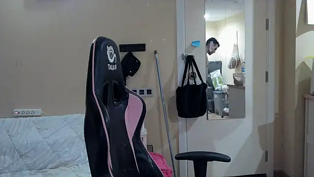 Snapshot of junokun22 chatting on October 23, 6:50 pm junokun22 online show from October 23, 6:50 pm