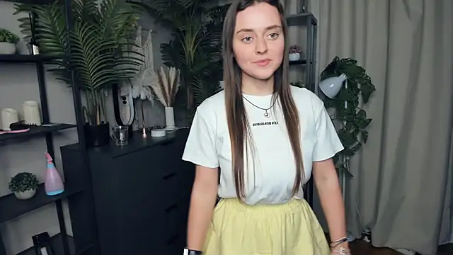 Snapshot of ThelmaJusto chatting on October 18, 3:46 pm ThelmaJusto online show from October 18, 3:46 pm