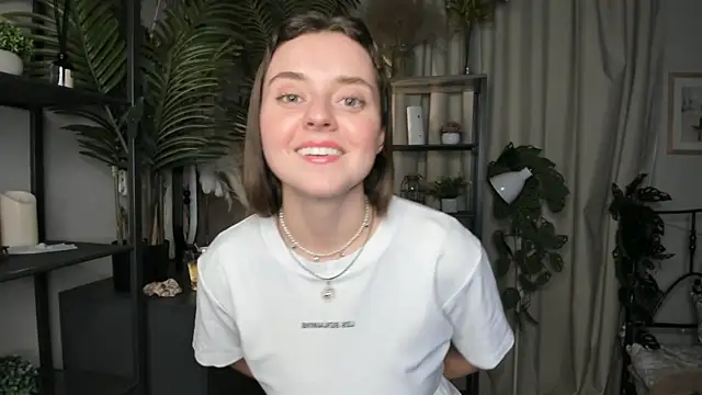 Snapshot of ThelmaJusto chatting on October 19, 2:50 pm ThelmaJusto online show from October 19, 2:50 pm