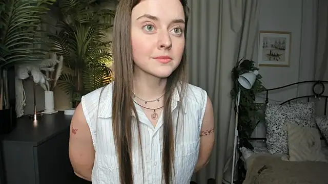 Snapshot of ThelmaJusto chatting on October 24, 3:30 pm ThelmaJusto online show from October 24, 3:30 pm