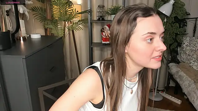 Snapshot of ThelmaJusto chatting on December 4, 3:43 pm ThelmaJusto online show from December 4, 3:43 pm