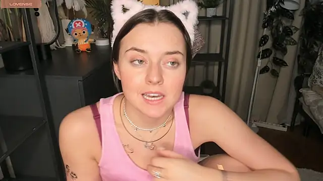 ThelmaJusto online show from February 7, 4:43 pm