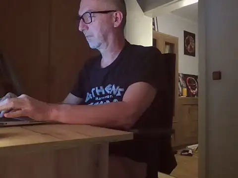 SilkenQuip online show from October 6, 6:38 pm