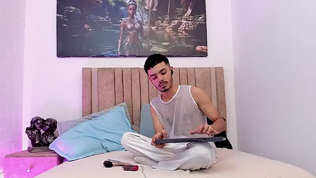 Timothe Evans online show from December 2, 3:56 am