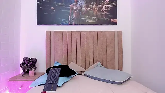 Timothe Evans online show from December 3, 3:58 am