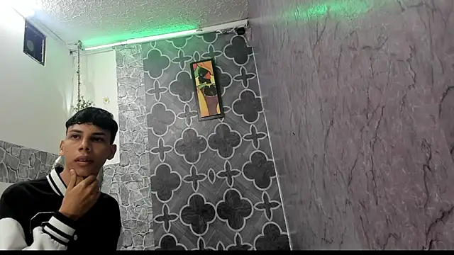 sexyboys cutex18 online show from March 3, 10:04 pm