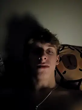 Snapshot of hotboy200006 chatting on December 20, 4:36 pm hotboy200006 online show from December 20, 4:36 pm