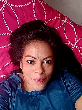 Snapshot of Lucia-Naughty chatting on October 9, 3:21 pm Lucia-Naughty online show from October 9, 3:21 pm