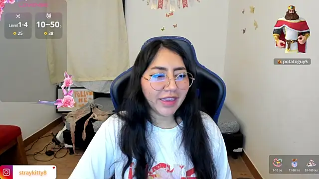 Snapshot of LoveLyy- chatting on November 28, 4:42 pm LoveLyy- online show from November 28, 4:42 pm