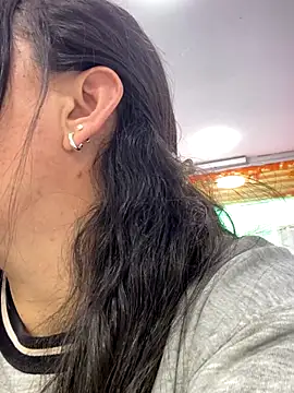 Snapshot of Stefany_Bam chatting on December 5, 4:25 pm Stefany Bam online show from December 5, 4:25 pm