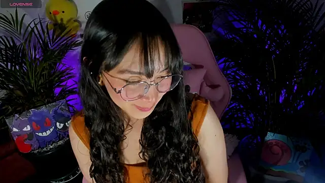 Snapshot of aiko_o0 chatting on November 25, 12:32 am aiko o0 online show from November 25, 12:32 am