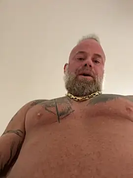 Snapshot of Muscledick40 chatting on March 13, 1:29 pm Muscledick40 online show from March 13, 1:29 pm