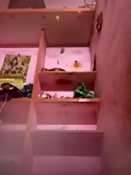 Snapshot of Eswar77 chatting on October 25, 4:31 am Eswar77 online show from October 25, 4:31 am