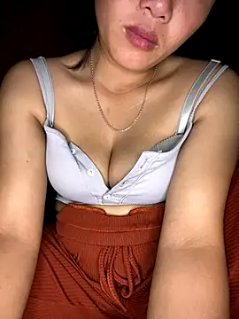 Snapshot of Pii_x chatting on October 9, 12:30 am Pii x online show from October 9, 12:30 am