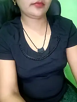Snapshot of Rashmi_011 chatting on October 23, 3:55 pm Rashmi 011 online show from October 23, 3:55 pm