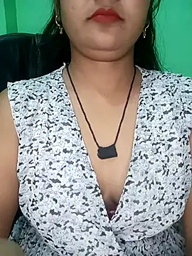 Snapshot of Rashmi_011 chatting on October 27, 3:27 pm Rashmi 011 online show from October 27, 3:27 pm