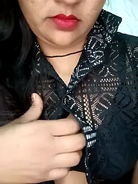 Snapshot of Rashmi_011 chatting on December 15, 11:20 pm Rashmi 011 online show from December 15, 11:20 pm