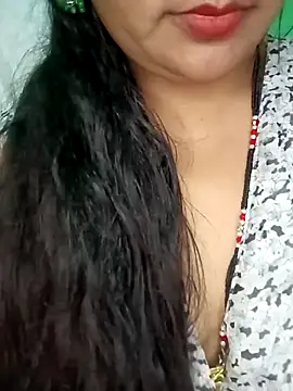 Snapshot of Rashmi_011 chatting on December 22, 8:11 am Rashmi 011 online show from December 22, 8:11 am