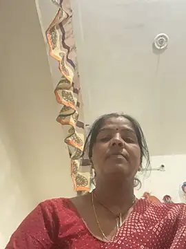 Snapshot of Sapnahot34 chatting on November 5, 4:45 am Sapnahot34 online show from November 5, 4:45 am