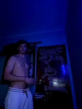 Snapshot of DoneforAllergen chatting on December 16, 12:48 am DoneforAllergen online show from December 16, 12:48 am