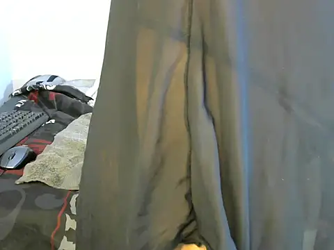 WildnWetMilfX36 online show from October 8, 9:01 pm