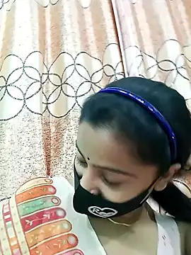 daisy-03 online show from November 10, 4:17 pm